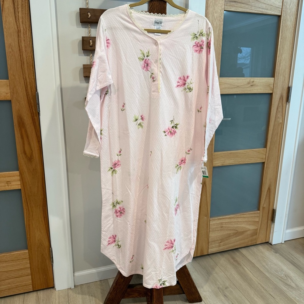 Vanity Fair Pinks Soft Cotton Blend Retro Grannycore Nightgown Women’s Large NWT